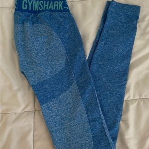 Gym shark leggings